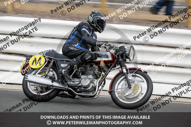 Vintage motorcycle club;eventdigitalimages;mallory park;mallory park trackday photographs;no limits trackdays;peter wileman photography;trackday digital images;trackday photos;vmcc festival 1000 bikes photographs